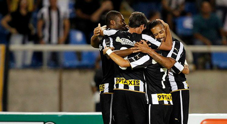  Vice-líder, Botafogo tem o segundo melhor ataque e a melhor defesa da Série B do Brasileirão!