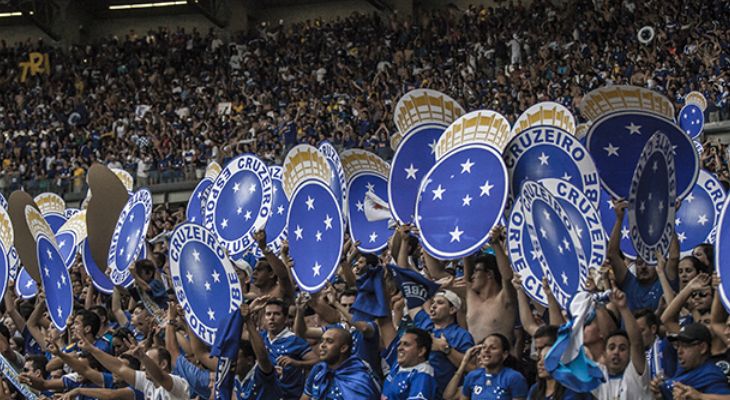  Cruzeiro e o rival Atlético Mineiro já levaram quase 500 mil torcedores aos estádios no Brasileirão!