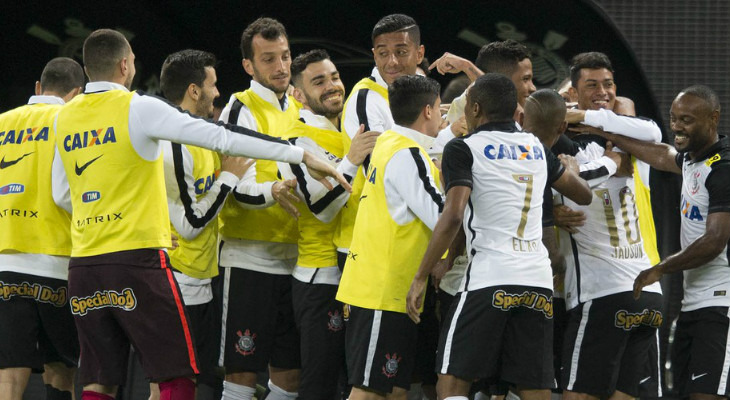  Corinthians poderá ser mais um campeão a festejar o título do Brasileirão fora de casa!