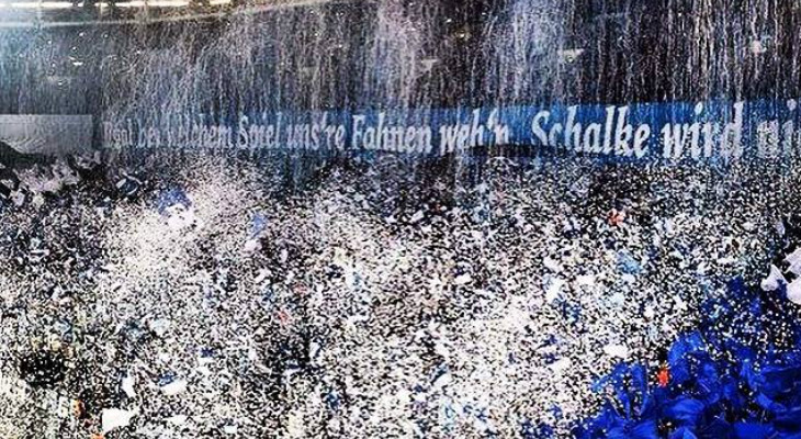  Schalke 04 contará com a força de sua torcida para passar pelo Shakhtar Donetsk na UEFA Europa League!