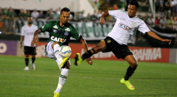  Chapecoense e Figueirense poderão ter duas semanas a mais de folga do que os principais rivais do Brasileirão!