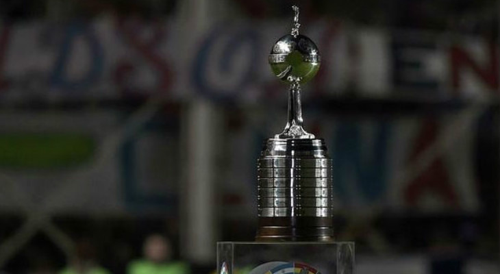  Troféu da Libertadores: desejado e bem conhecido pela maioria dos clubes das oitavas de final!