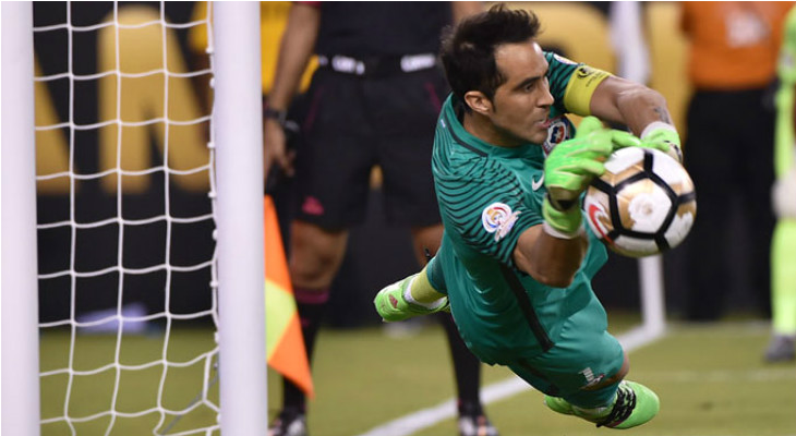  Bravo, goleiro chileno, foi novamente o herói na conquista do bicampeonato da Copa América!