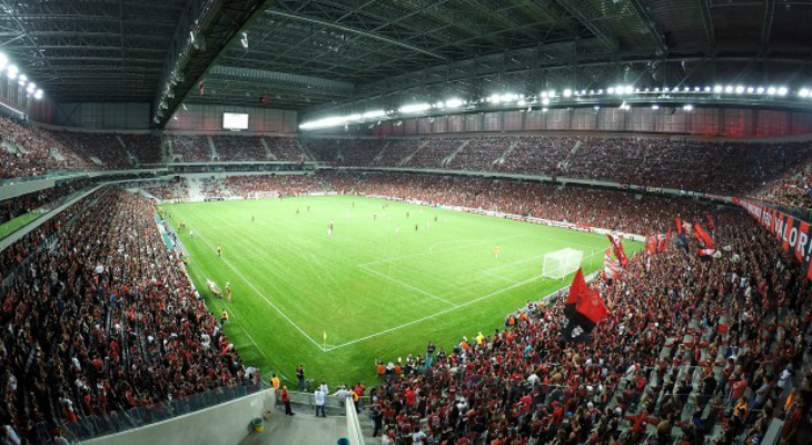  Atlético Paranaense, com estádio de Copa do Mundo e boa fase em campo, tem lotado as arquibancadas no Brasileirão!
