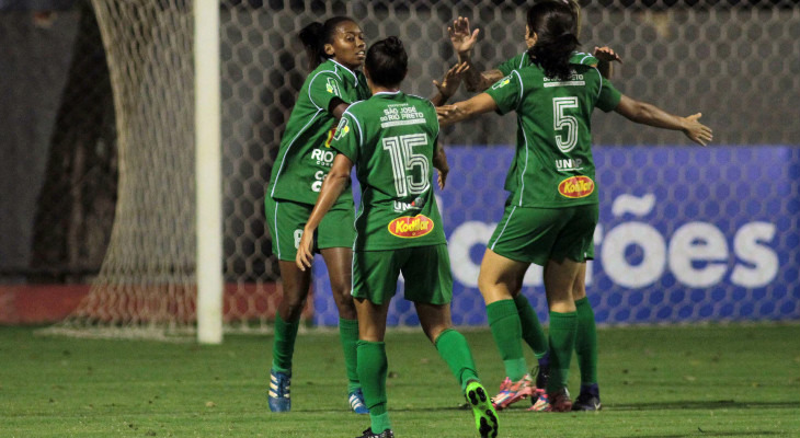  Torcida do Rio Preto, há tempos, tem comemorado mais com o futebol das mulheres do que dos homens!