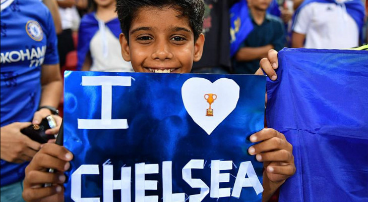  Torcedores do Chelsea esperam que atual campeão mantenha a série invicta na estreia da Premier League!