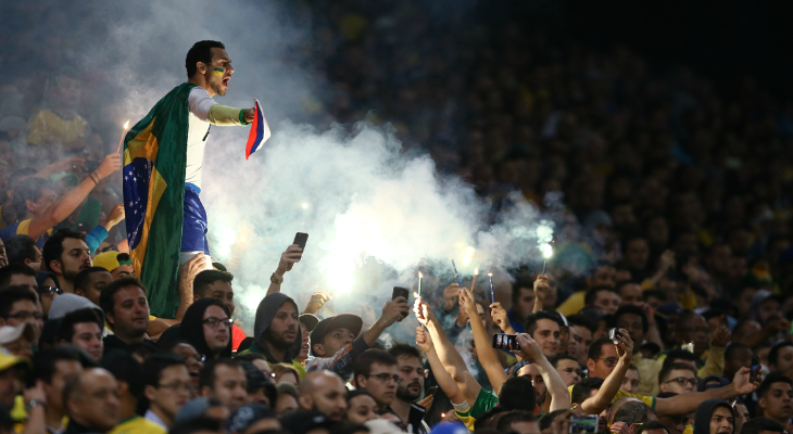  Arena do Grêmio poderia ter recebido muito mais torcedores no jogo entre Brasil e Equador!