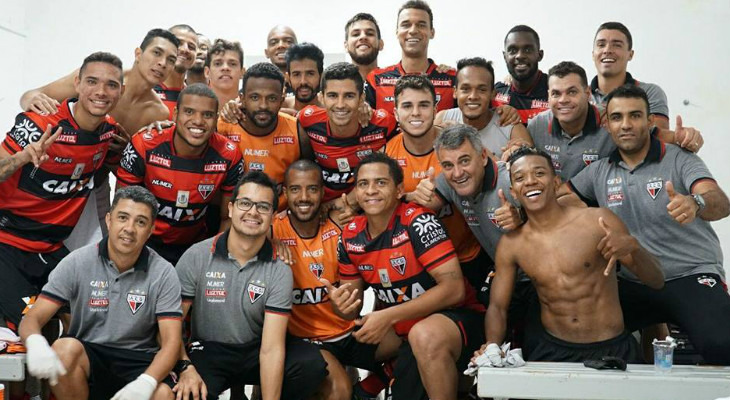  Vitória sobre a Ponte Preta pelo Brasileirão foi bastante comemorada pelo elenco do Atlético Goianiense!