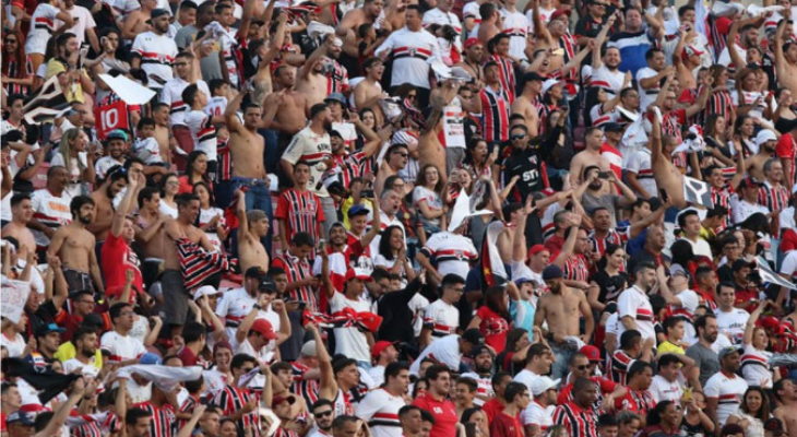  São Paulo, mesmo na luta contra a degola, tem lotado as arquibancadas do Morumbi no Brasileirão!