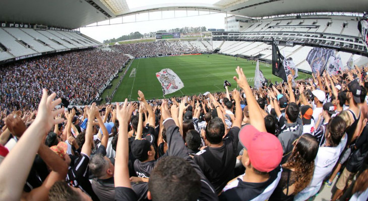  Jogo? Que nada! Era "só" treino e, mesmo assim, a Arena Corinthians recebeu 32 mil loucos do bando!