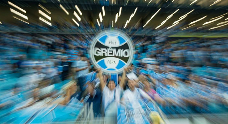  Grêmio deu duas voltas olímpicas no século XX e, agora, volta a comemorar o título da Libertadores no século XXI!