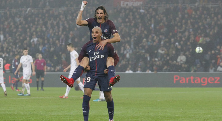  Jogo do PSG é garantia de bola na rede e ao lado da torcida também é certo a vitória na Ligue 1!