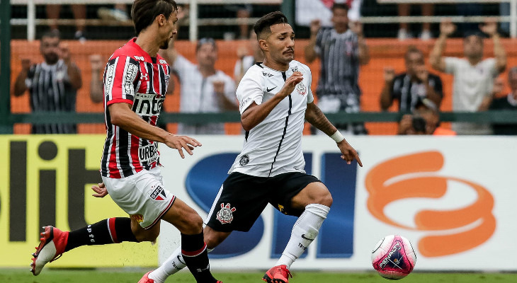  Corinthians e São Paulo são duas das 15 camisas paulistas que estarão nas Séries A, B, C e D do Brasileirão!