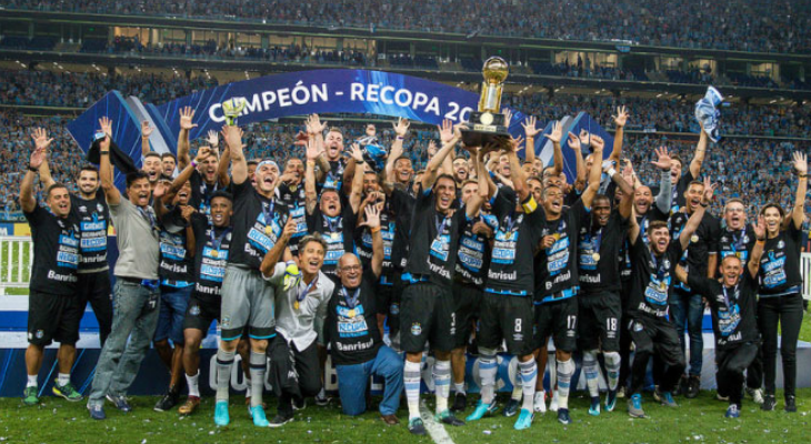  Campeão da Recopa, Grêmio ainda poderá lutar pelos títulos do Gauchão, Libertadores, Brasileirão e Copa do Brasil em 2018!