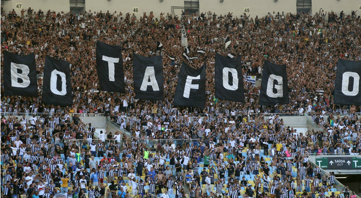  Botafogo, diante do maior público do futebol brasileiro, superou o Vasco e conquistou o título do Cariocão!