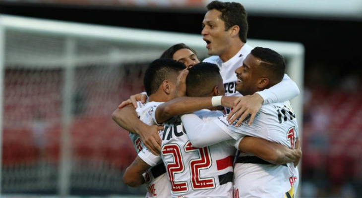  São Paulo venceu o clássico ante o Santos e se manteve como único invicto da Série A do Brasileirão!