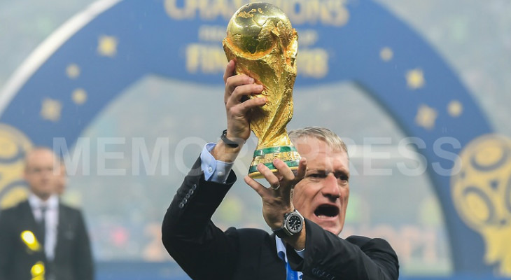  Didier Deschamps, aos 49 anos, levou a França a seu segundo título na Copa do Mundo!
