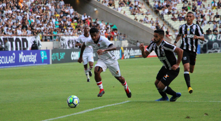  Vitória levou mais dois gols na derrota para o Ceará e chegou a 42 tentos tomados em 25 partidas pelo Brasileirão!