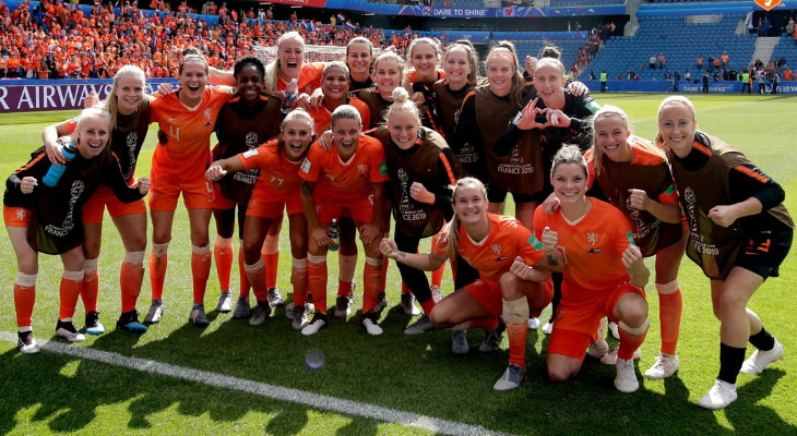 Mais uma vitória e outra comemoração para a Seleção da Holanda na Copa do Mundo Feminina!