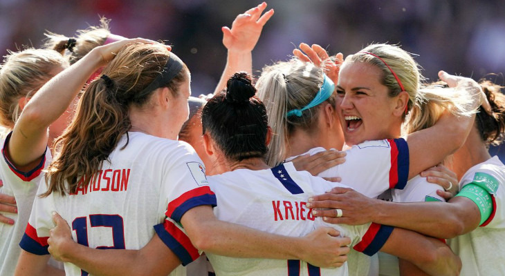  EUA venceram o Chile e se classificaram com uma rodada de antecedência na Copa do Mundo Feminina!