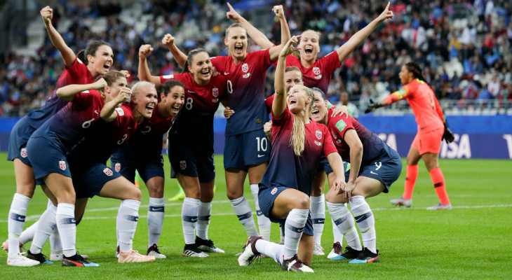  Noruega e Austrália conhecem bem o mata-mata e, agora, brigarão por uma vaga na Copa do Mundo Feminina!