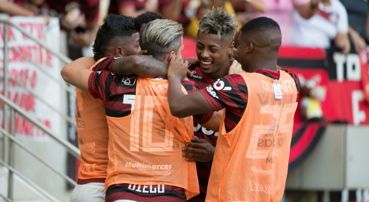  Bruno Henrique comandou a vitória do líder Flamengo sobre o Corinthians pelo Brasileirão!