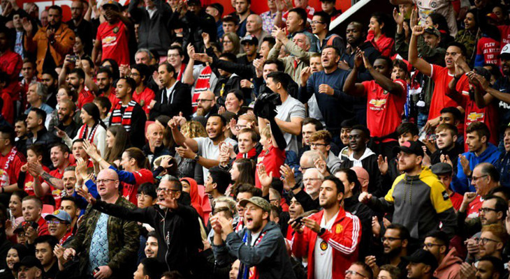  Manchester United, vivo na briga pelo título, tem os maiores públicos e a melhor média da UEFA Europa League!