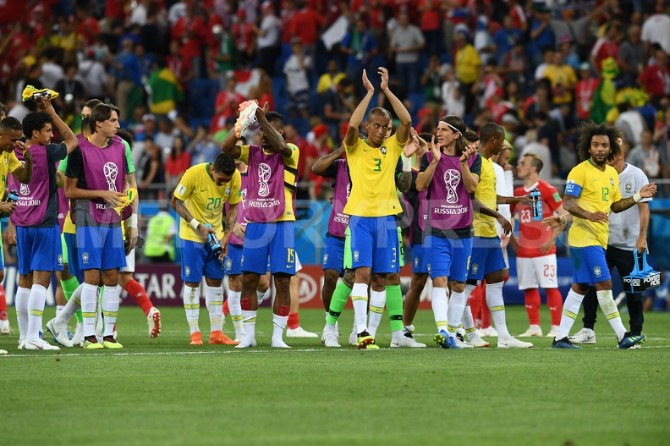  Brasil empatou com a Suíça em sua última estreia em Copa do Mundo!