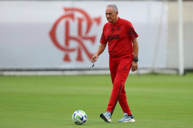  Tite terá muitas viagens e pouco tempo de treino no início da temporada do Flamengo!