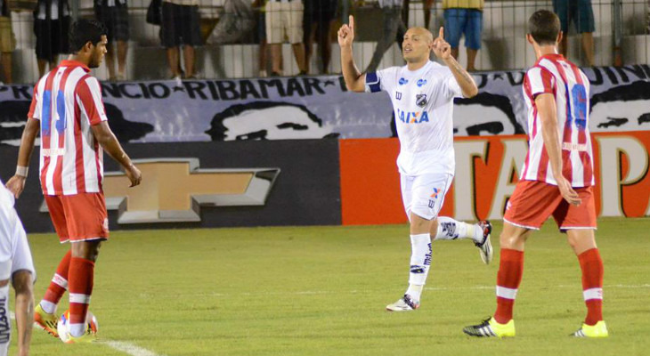  ABC é uma decepção diante de sua torcida, mas se transforma quando atua fora de casa na Série B!