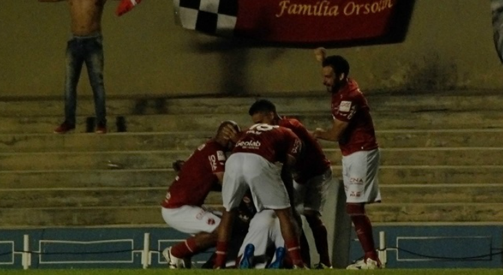  Vila Nova faz boa campanha em campo e consegue bom público nas arquibancadas, mas arrecada pouco na Série C!