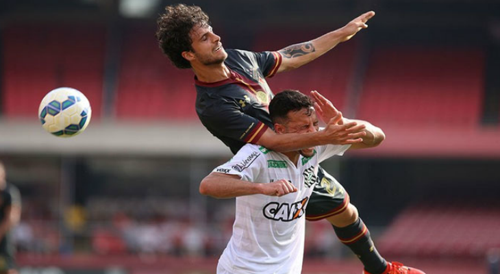  Figueirense perdeu para o São Paulo e se complicou na briga contra o rebaixamento no Brasileirão!