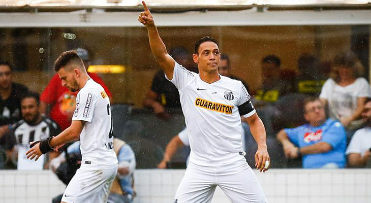  Ricardo Oliveira foi mais um jogador que comemorou a artilharia, mas ficou sem o título do Brasileirão!