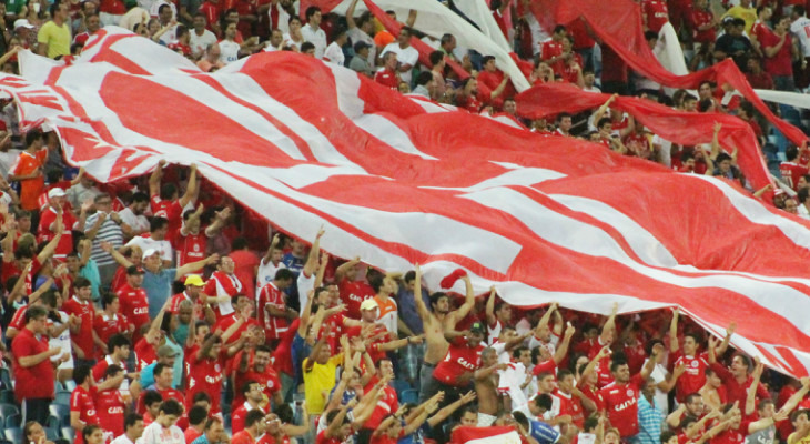  Torcida apoiou América de Natal em todas as edições da Copa do Nordeste e festejou o título de 1998!