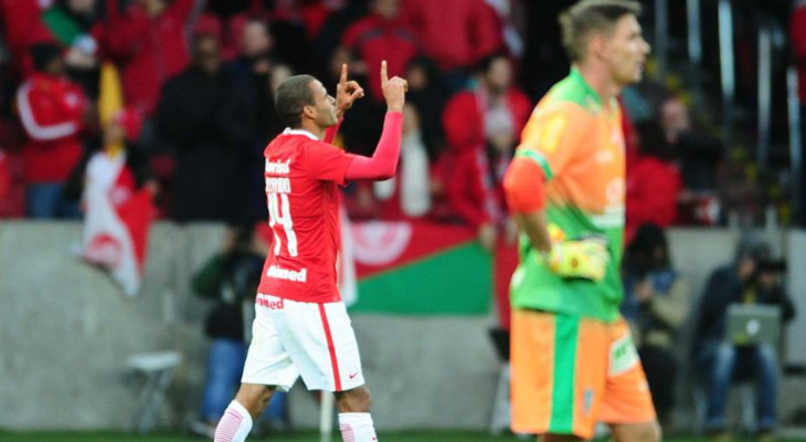  Internacional volta a marcar 16 pontos em sete rodadas, mas desta vez lidera de forma isolada o Brasileirão!