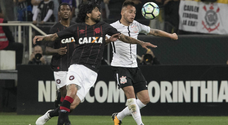  Corinthians empatou os dois últimos jogos e viu o Grêmio diminuir a diferença no Brasileirão!