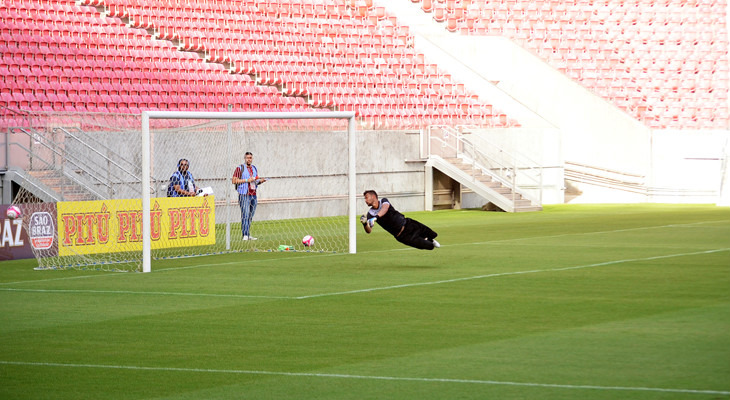  Vitória se classificou para as quartas de final do Estadual Pernambucano mesmo tendo a pior defesa!
