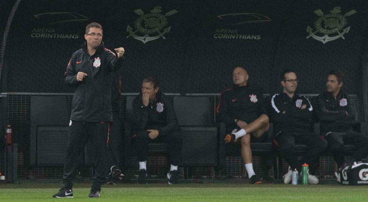  Corinthians venceu apenas uma vez com Osmar Loss e despencou na classificação do Brasileirão!