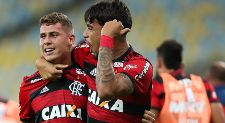  Flamengo superou o Botafogo no Maracanã e se manteve na liderança do Brasileirão!