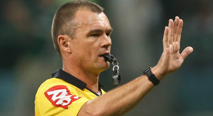  Ex-árbitro FIFA, com jogos no Brasileirão e final do Gauchão, Vuaden apitará sua primeira partida na Série D!