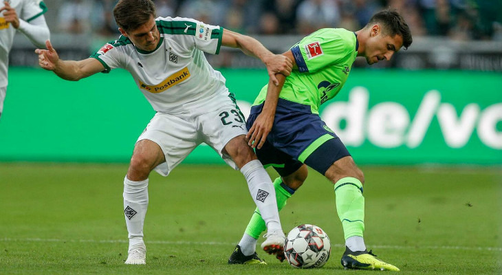  Schalke 04 voltou às oitavas de final da UEFA Champions League, mas se esqueceu da Bundesliga!