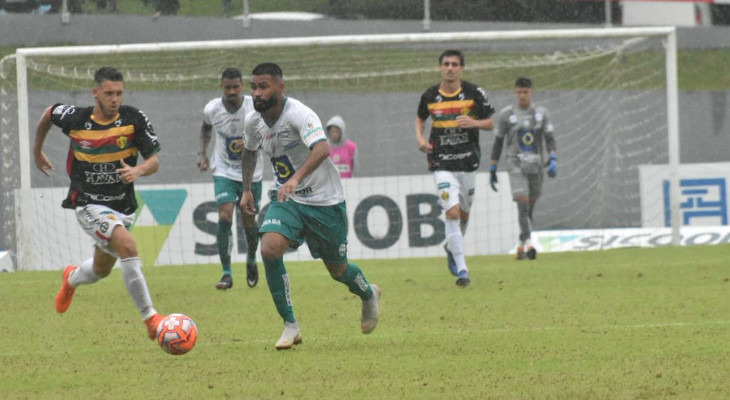  Metropolitano até venceu na última rodada, mas acabou rebaixado com a pior defesa do Catarinense!