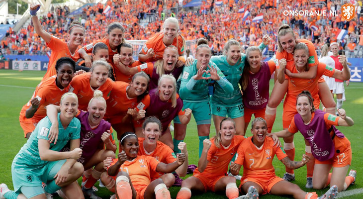  Holanda venceu o jogo de classificados ante  o Canadá e avançou na liderança da Copa do Mundo Feminina!