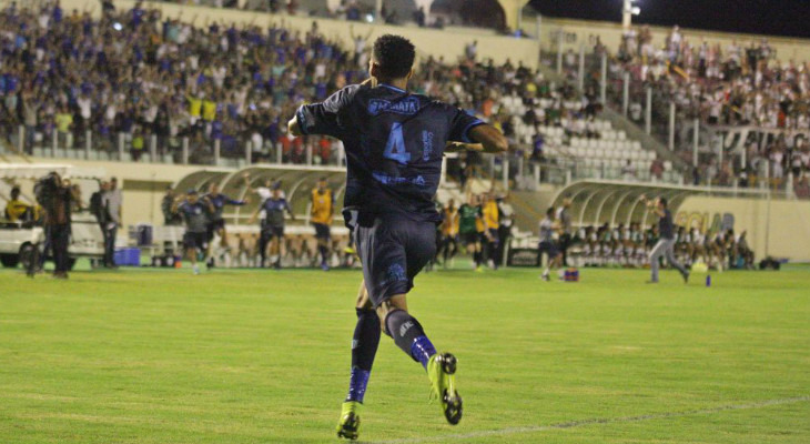  Confiança é o clube que há mais tempo tenta se livrar da Série C do Brasileirão!