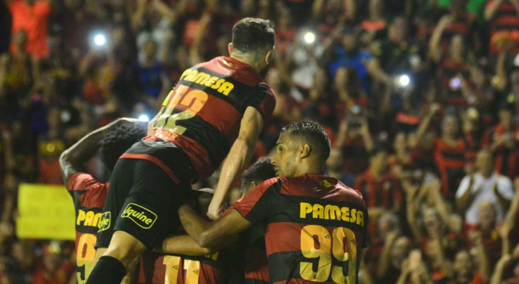  Torcida e jogadores fizeram festa com o acesso confirmado do Sport na Série B do Brasileirão!