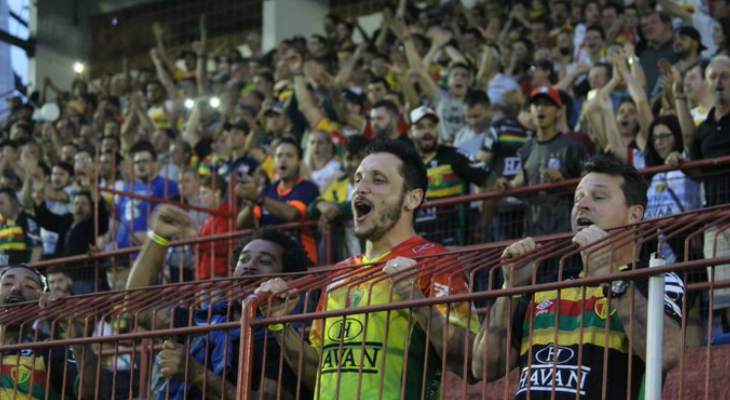  Embalada pelo inédito título da Série D, torcida quer ver Brusque buscar o segundo troféu no Catarinense!