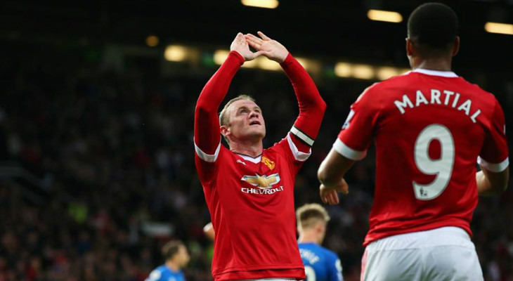  Sempre com grandes nomes, Manchester United está acostumado a empilhar taças!