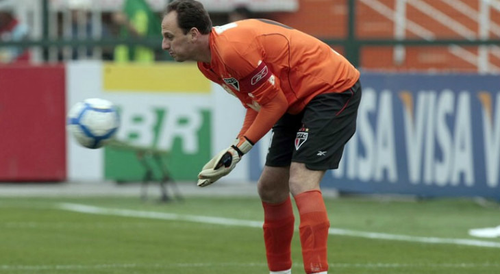  Rogério Ceni é goleiro, ídolo do São Paulo e também artilheiro entre os jogadores da posição!