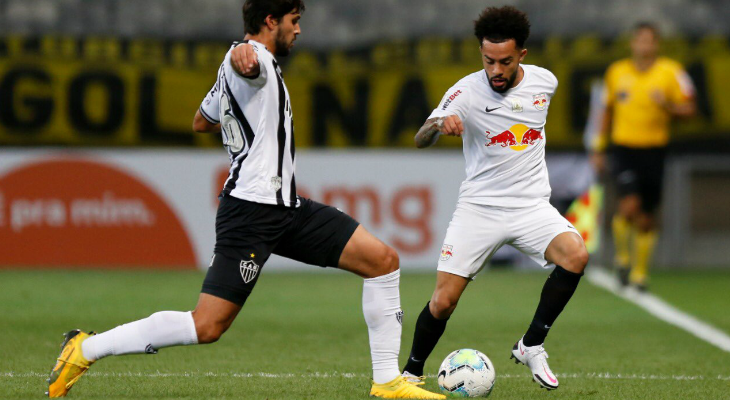  Cinco derrotas em dez jogos e lanterna do Brasileirão um ano após o acesso na Série B!