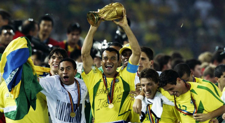  Cafu é um dos capitães paulistas que levantou a Copa do Mundo pela Seleção Brasileira!
